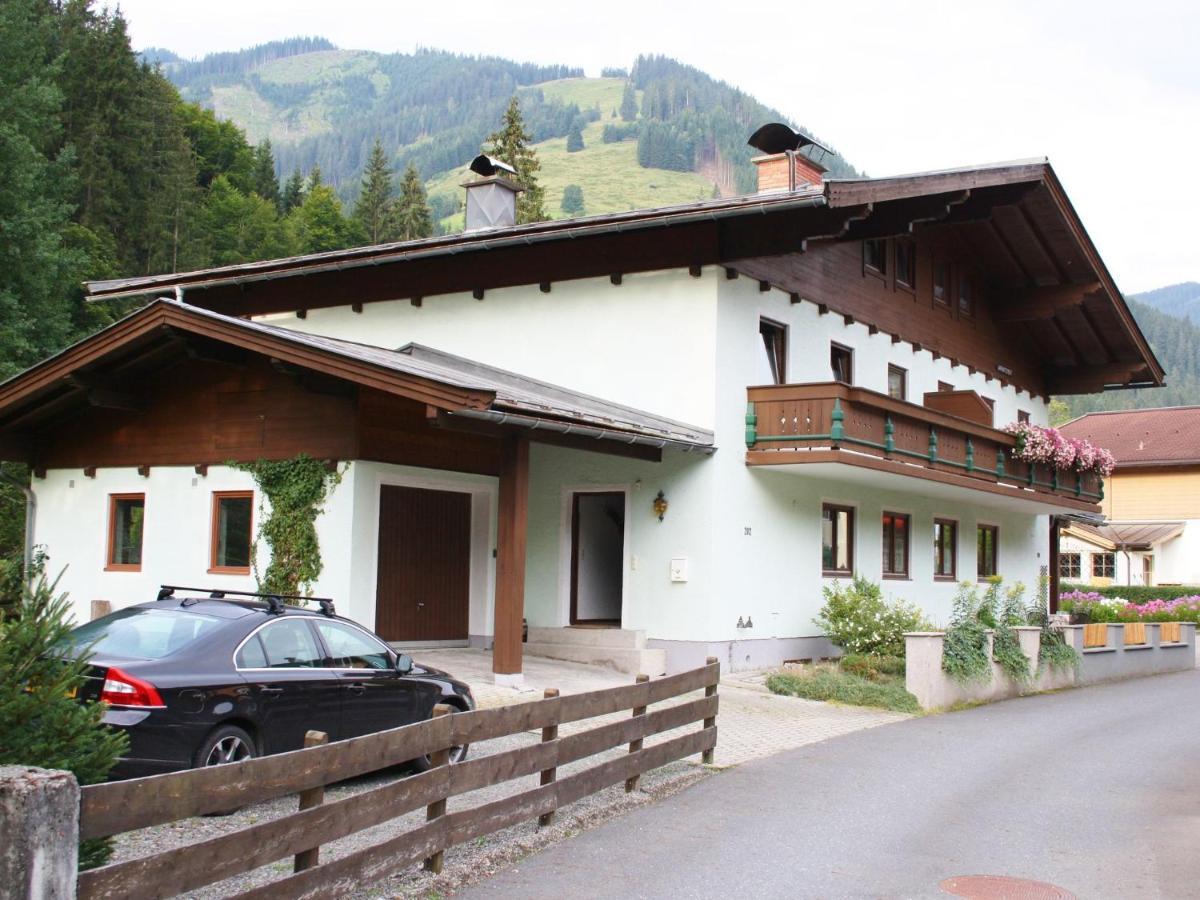 Apartment In Salzburgerland Near The Ski Area Viehhofen Buitenkant foto